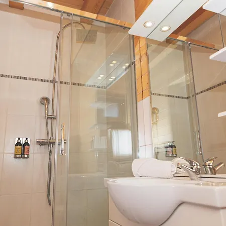 Hotell Le Loup Blanc