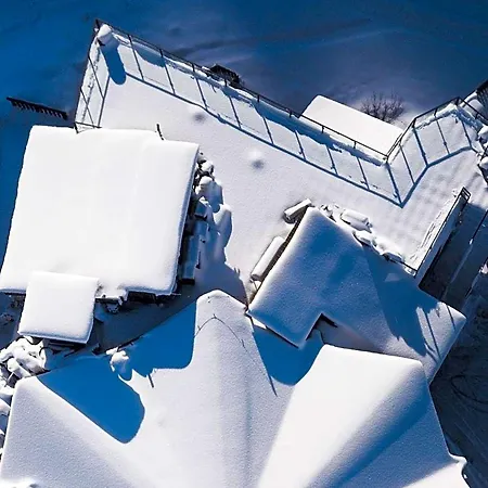 Le Loup Blanc Hotel